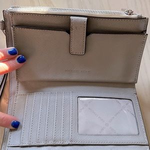 Michael Kors wristlet